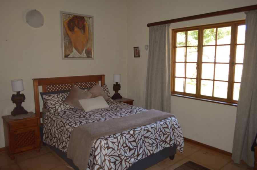 5 Bedroom Property for Sale in Wilkoppies North West